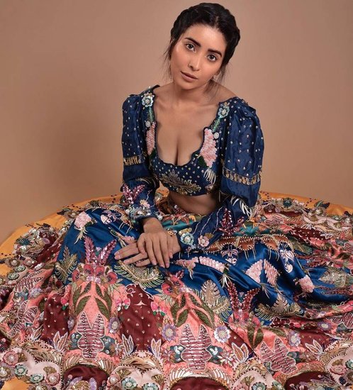 asha negi in real life