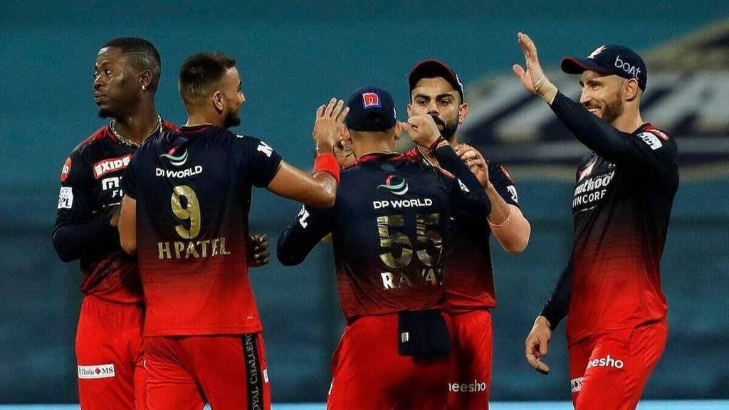 CSK vs RCB Pitch Report | M.Chinnaswamy Stadium Pitch Report | Bengaluru Weather Forecast