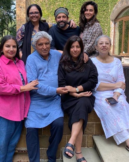 javed akhtar first wife and his children farhan akhtar zoya akhtar 