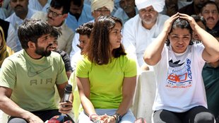 sakshi malik, vinesh phogat, bajrang punia