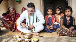 Loksabha Election 2024: गरीब आदिवासी के घर भोजन, जलते कोयले पर लगाई दौड़… कुछ इस तरह चुनाव की तैयारी कर रहे BJP प्रवक्ता संबित पात्रा