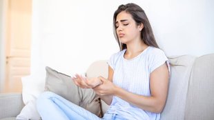 early signs of vitamin b12 deficiency, diet for vitamin b12, Symptoms of Vitamin B12 Deficiency, best food for Vitamin B12 Deficiency, विटामिन बी 12