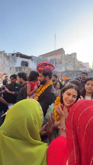 sara ali khan at rajasthan for promoting film zara hatke zara bachke