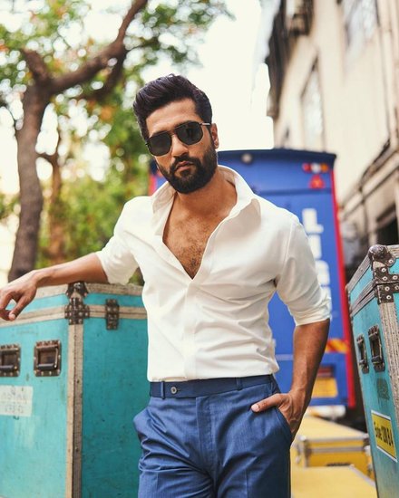 zara hatke zara bachke