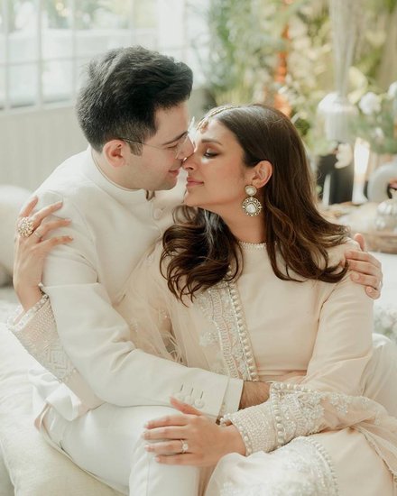  parineeti chopra engagement videos viral