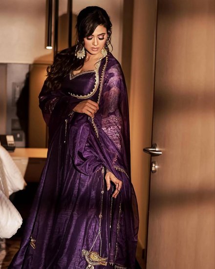 shweta tiwari hot look
