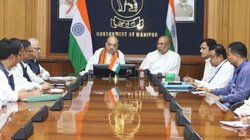 Manipur: गृह मंत्री की आधिकारिक बैठक में कैसे शामिल हुए संबित पात्रा? वायरल तस्वीर पर कांग्रेस नेता उठा रहे ऐसे सवाल