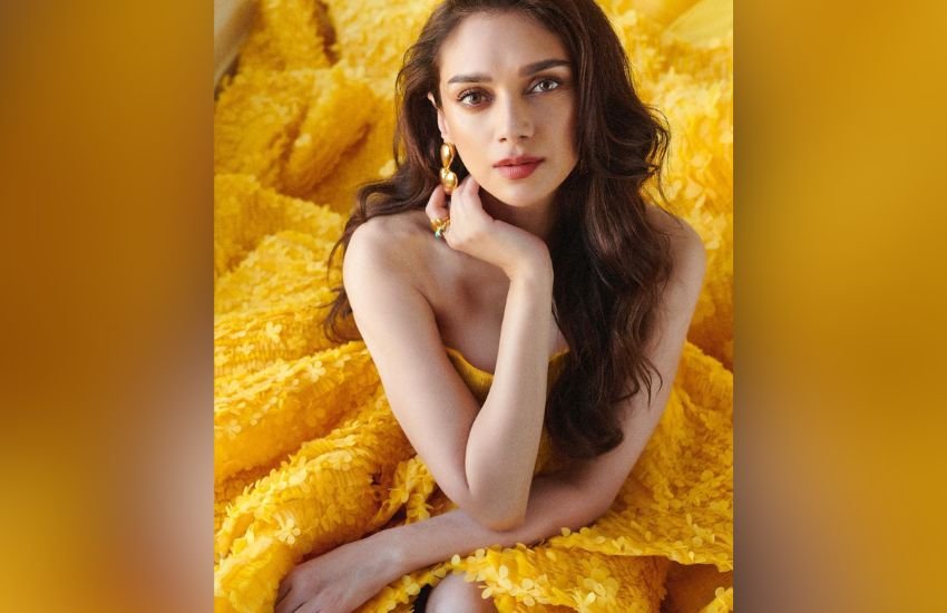 Cannes 2023 Bollywood Actress Glamorous Look