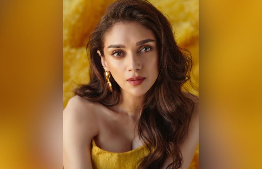 Cannes 2023 Bollywood Actress Glamorous Look
