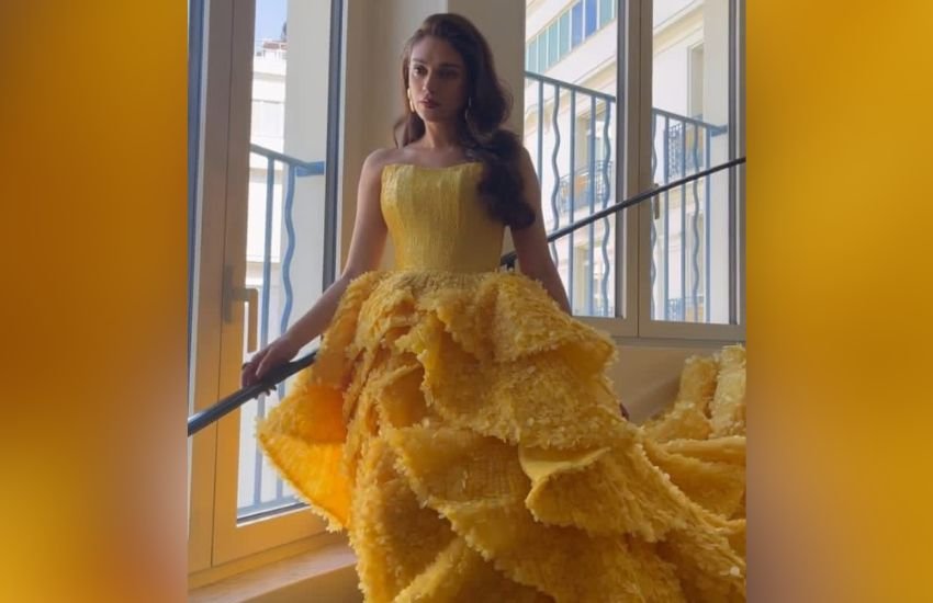 Cannes 2023 Bollywood Actress Glamorous Look