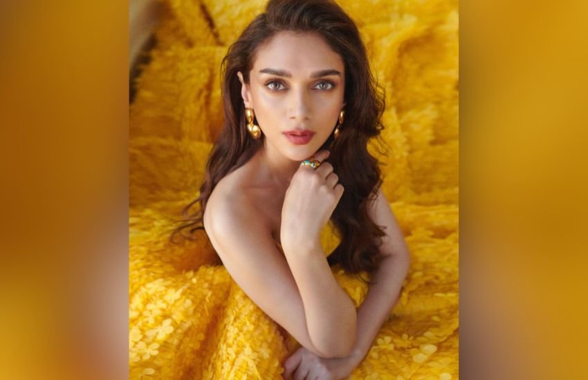 Cannes 2023 Bollywood Actress Glamorous Look