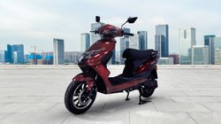 EV Buying Guide: Komaki LY इलेक्ट्रिक स्कूटर, खरीदने से पहले जानें, रेंज, फीचर्स और कीमत की डिटेल