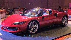 Ferrari 296 GTS Convertible भारत में हुई लॉन्च, जानें इस सुपरकार की कीमत से लेकर टॉप स्पीड तक कंप्लीट डिटेल