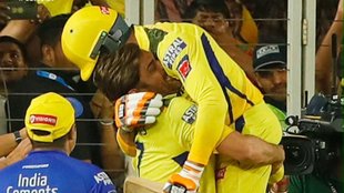 IPL 2023 | CSK vs GT | MS Dhoni | MS Dhoni Retirement | Dhoni Hugs Ravindra Jadeja | Watch Video |