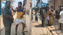 कर्नाटक: बकाया बिल लेने पहुंचा कर्मचारी तो शख्स ने जड़ा थप्पड़, याद दिलाई कांग्रेस की गारंटी; वीडियो वायरल