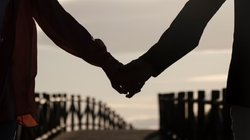 कथा के बाद यजमान की पत्नी को ही भगा ले गया धीरेंद्र आचार्य का शिष्य, पुलिस से बोली- पति के साथ नहीं रहूंगी