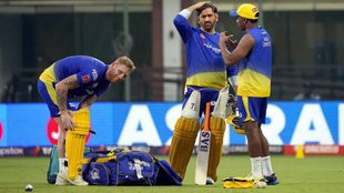 MS dhoni and dwayne bravo