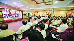 राजभवन से लेकर बूथ तक 55000 केंद्रों पर ‘मन की बात’ का प्रसारण