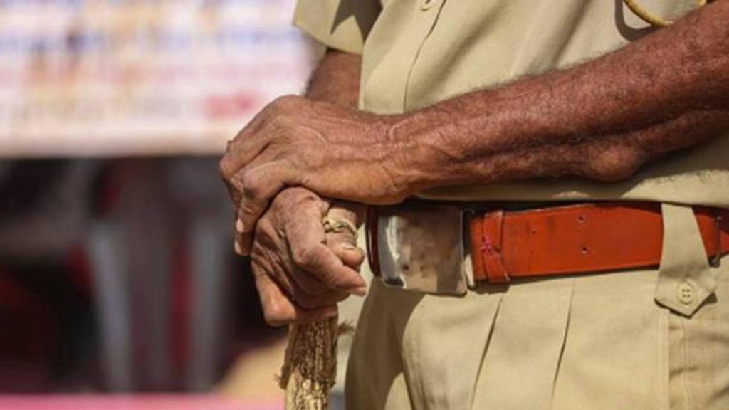 Noida Police II gaur City II viral News