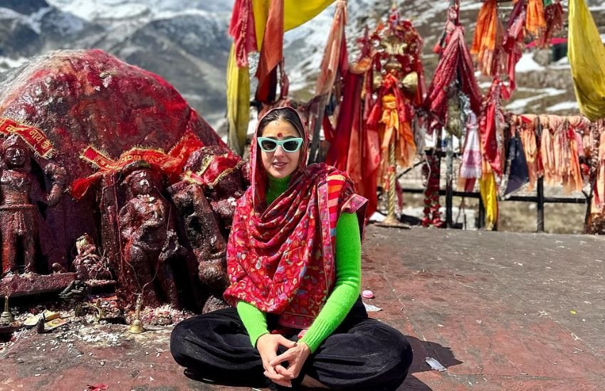 Sara Ali khan Visits Kedarnath