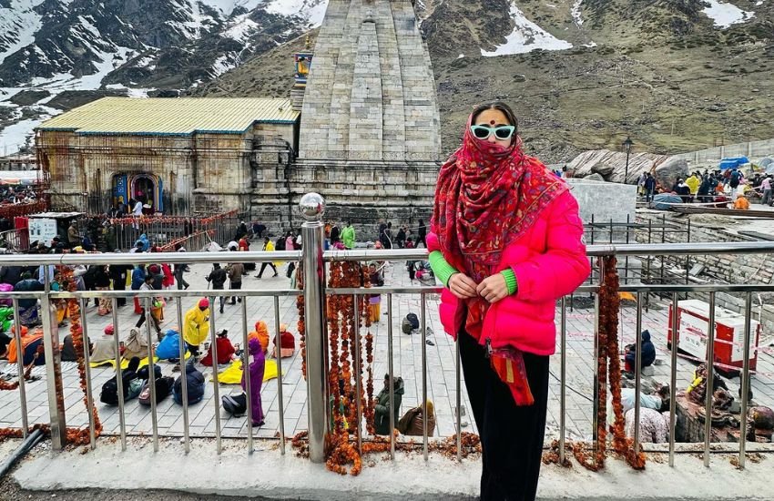 Sara Ali khan Visits Kedarnath