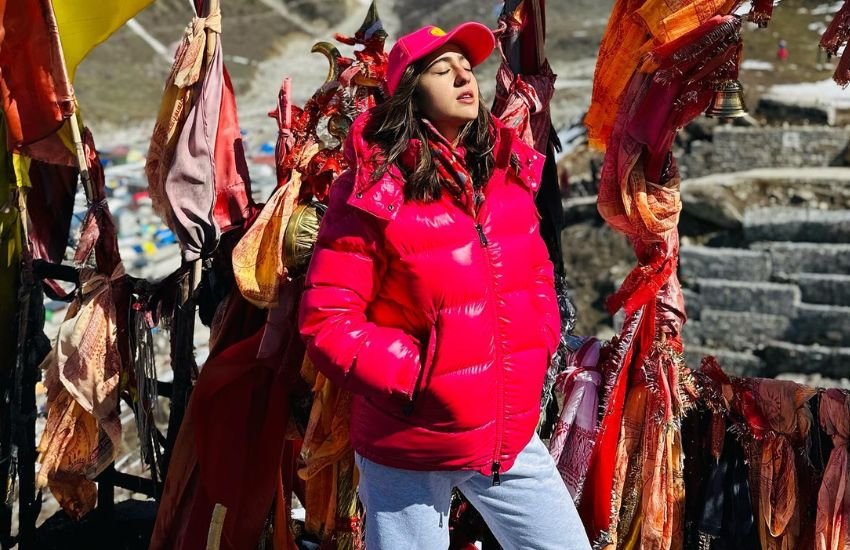 Sara Ali khan Visits Kedarnath