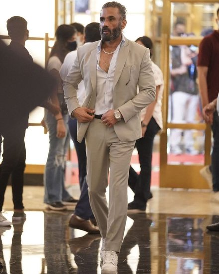 suniel shetty