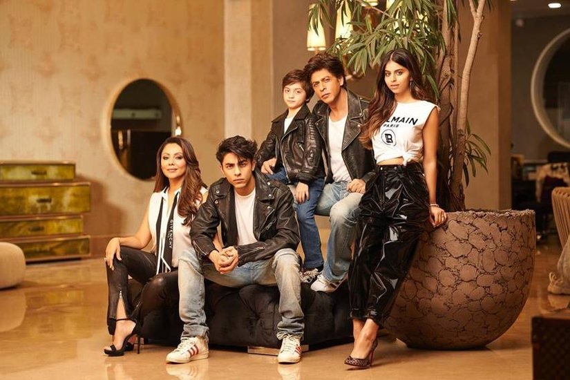 gauri khan family photo