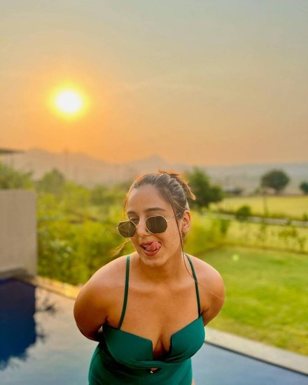 kapil sharma srishty rode