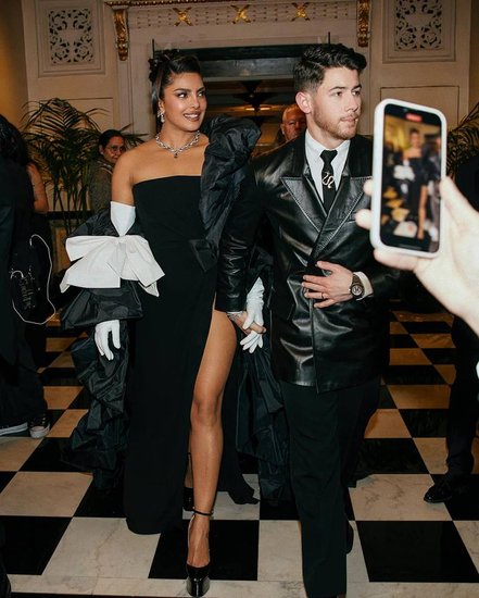  met gala me priyanka chopra