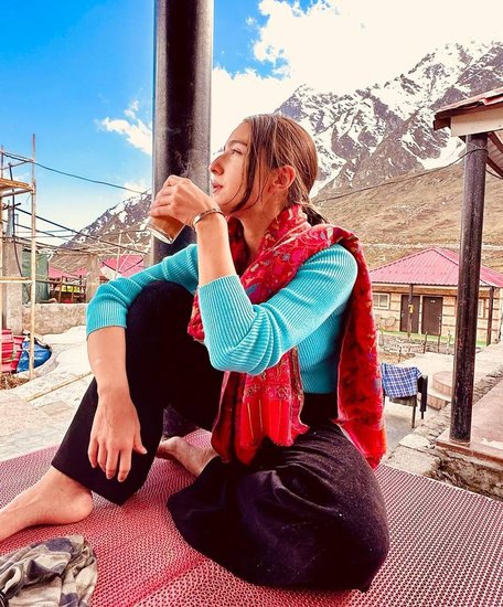sara ali khan height