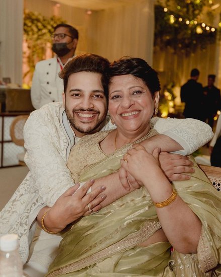 Parineeti Chopra Raghav Chadha Engagement