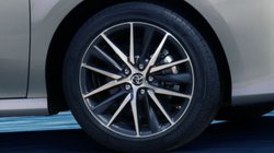 Toyota price hike: टोयोटा ने Glanza, Camry और Innova Hycross की कीमतों में किया 46 हजार तक का इजाफा