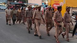 दलित युवक से बेटी के प्रेम प्रसंग पर भड़का परिवार, दोनों को मारकर पेड़ पर लटकाया