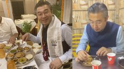 वाराणसी में गोलगप्पे और लिट्टी-चोखे का स्वाद लेते दिखे जापान के राजदूत, वायरल हो रहा वीडियो