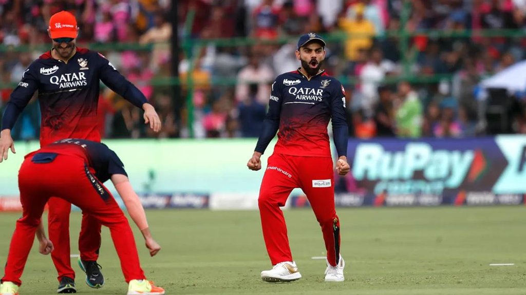 Virat Kohli Bowling