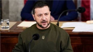 Volodymyr Zelensky, Ukraine, Arms