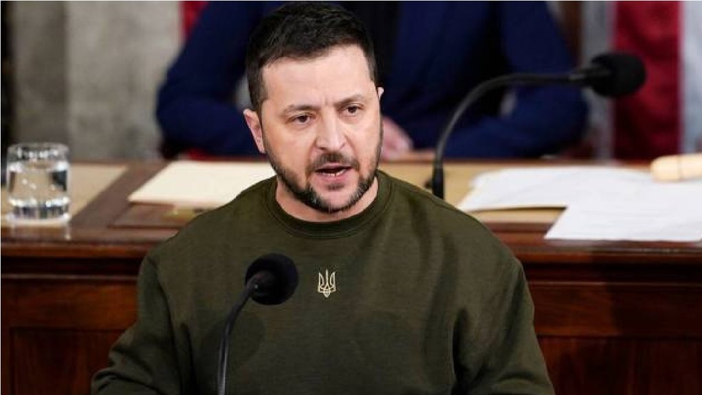 Volodymyr Zelensky, Ukraine, Arms