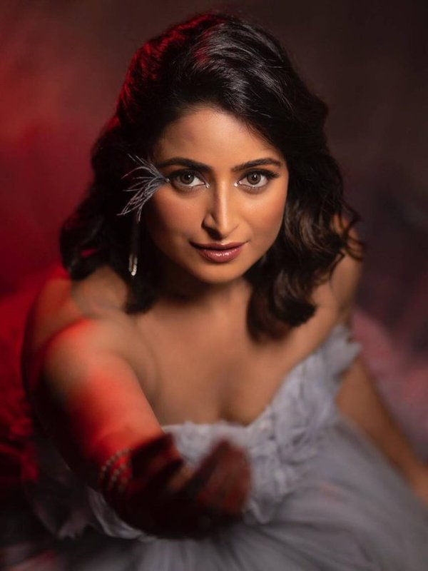 AISHWARYA SHARMA - APSARA LOOK