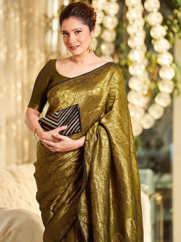 ANKITA LOKHANDE IN SAREE LOOK