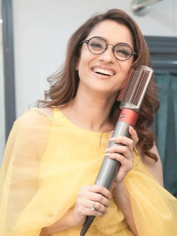 ANKITA LOKHANDE NO-MAKEUP LOOK