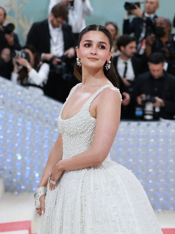 Alia Bhatt Met Gala 2