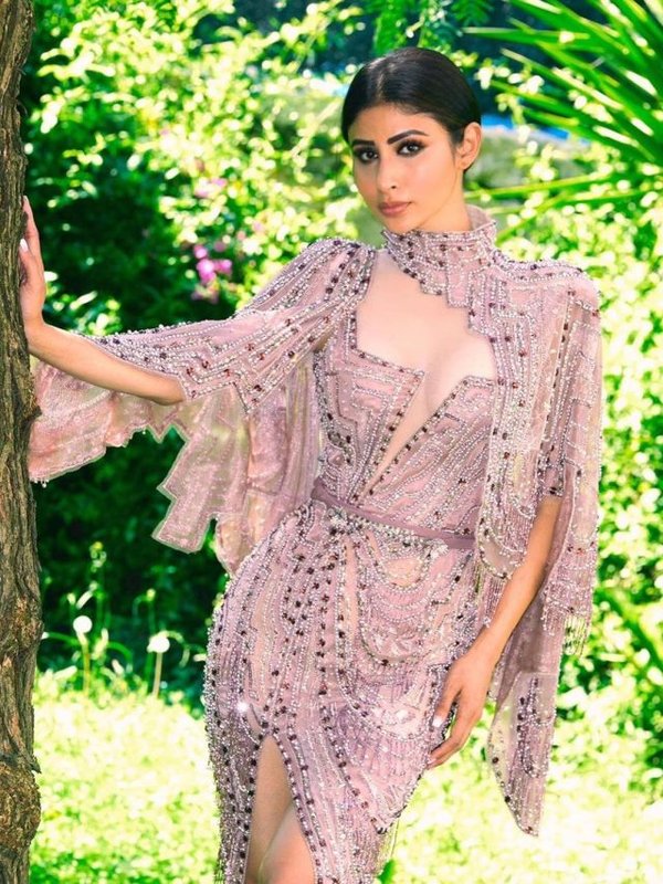 MOUNI ROY IN PINK LOOK