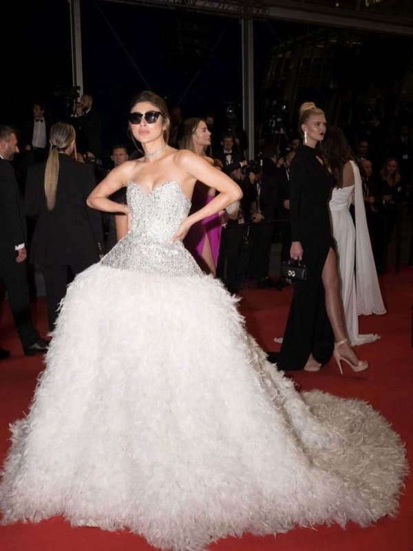 Mouni Roy In Cannes (4)
