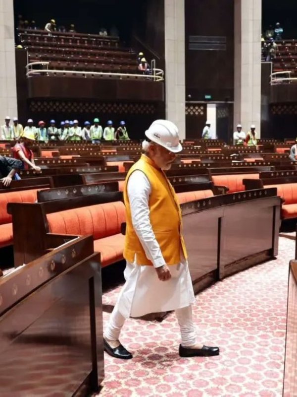 PM Modi New Parliament Building (4)