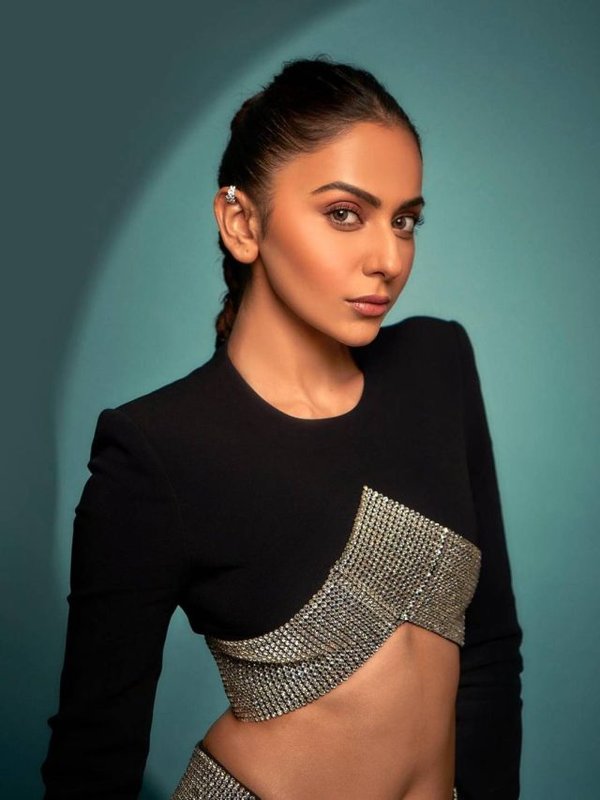 RAKUL PREET SINGH IN KILLER LOOK