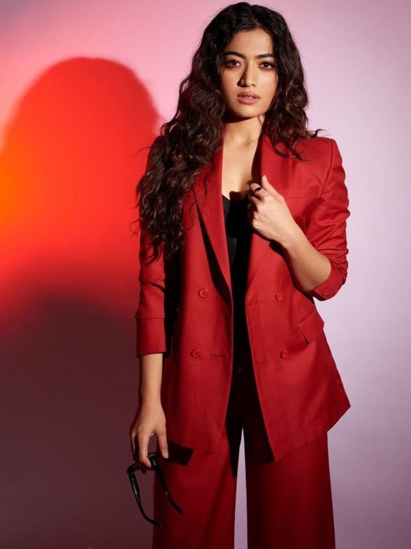 Rashmika Mandanna in Red Dress (7)