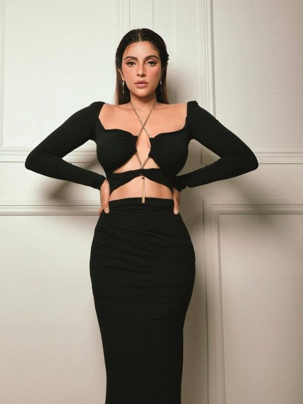 SHAMA SIKANDER BLACK GOWN