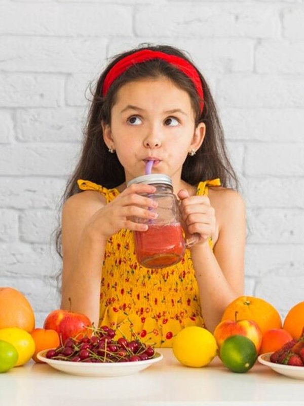 SUMMER HEALTH TIPS - FRUITS FOR CHILDREN IN BREAKFAST
