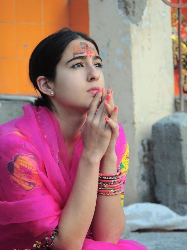 Sara Ali Khan in Ujjain (4)